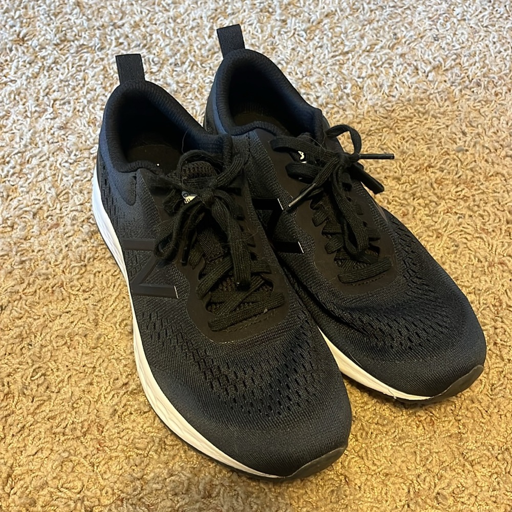 New balance Fresh Foam tennis shoes / sneakers